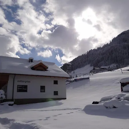 Haus Mittergries شقة